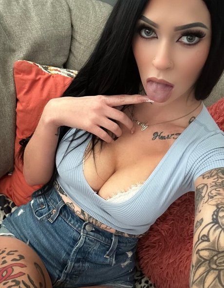 Alasti lekkinud OnlyFans-i pilt Carleebinx