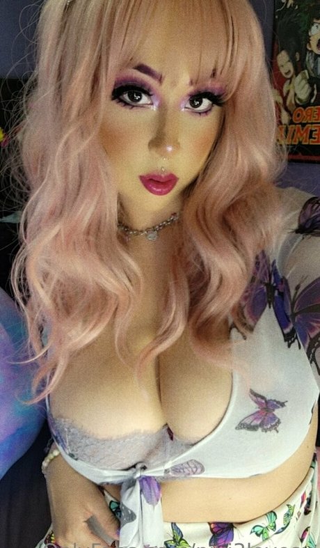 Nahá fotka uniklých OnlyFans od Pixi3lovesu