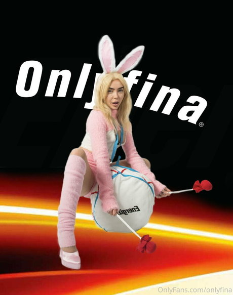 Nahá fotka uniklých OnlyFans od Sooofina