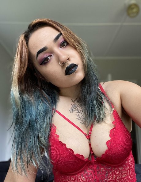 Nøgent lækket OnlyFans-billede af Ariquxeen