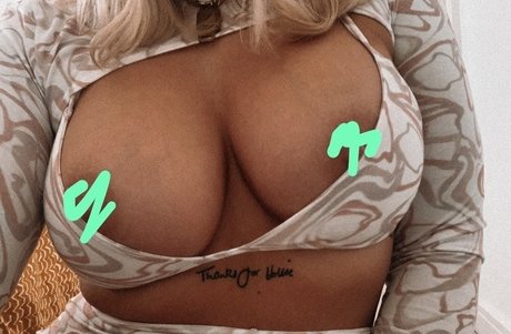 Hollie M Parsons