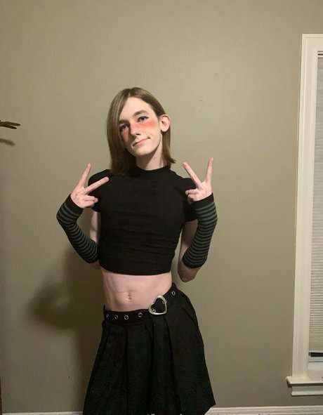 Femboycherryblossom