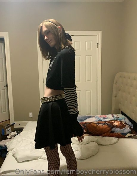 Femboycherryblossom