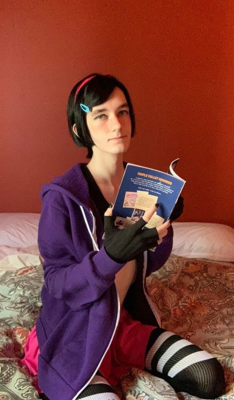 Femboycherryblossom