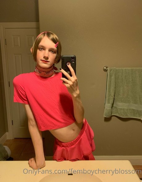 Femboycherryblossom OnlyFansリークヌード写真