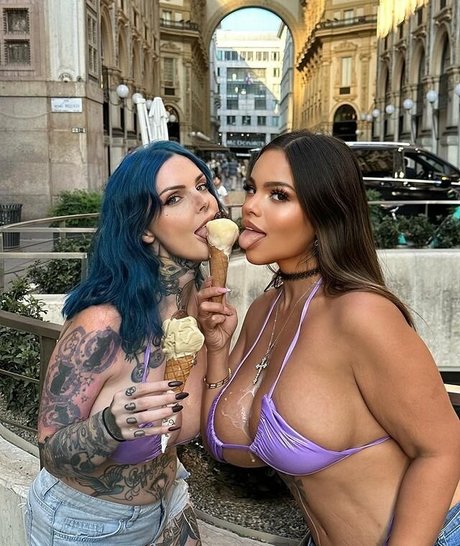 Nøgent lækket OnlyFans-billede af Grace Bon