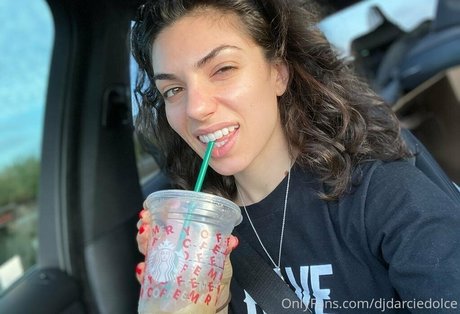 Darciedolcexxx
