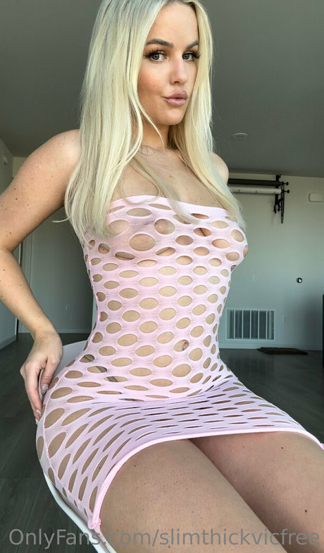 Nahá fotka uniklých OnlyFans od Slimthickvicfree