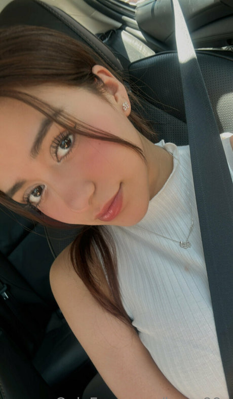 Nahá fotka uniklých OnlyFans od Laura99x