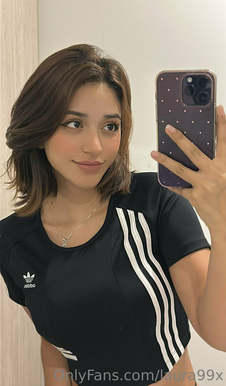 Nahá fotka uniklých OnlyFans od Laura99x