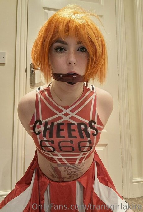 Transgirlakira