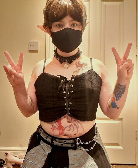 Transgirlakira
