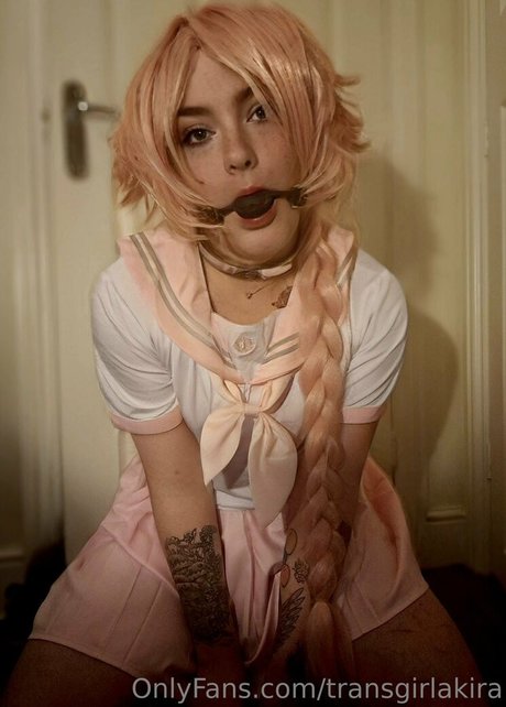 Transgirlakira