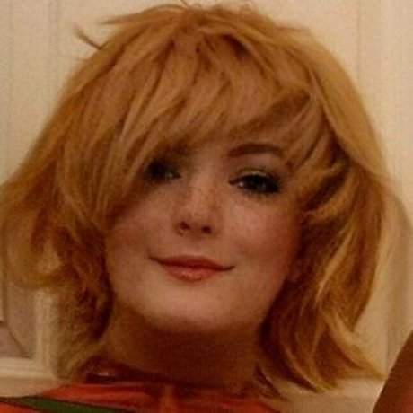 Transgirlakira