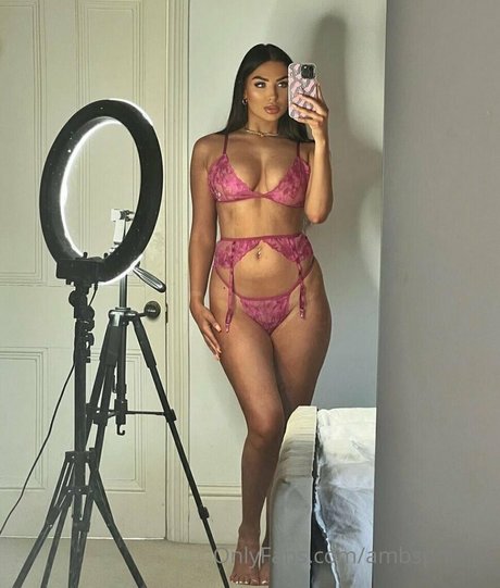 Naken lekkede OnlyFans-bilde av Ambsphillips