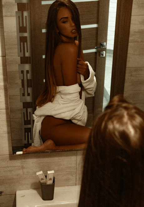 Foto di nudo di fuga di OnlyFans di Lyubov Gulyak