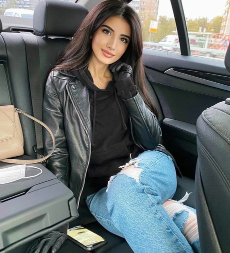 Nahá fotka uniklých OnlyFans od Sabina Agaeva Ahmed