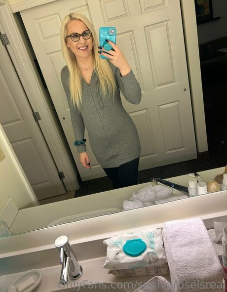 Sophiaroseisreal
