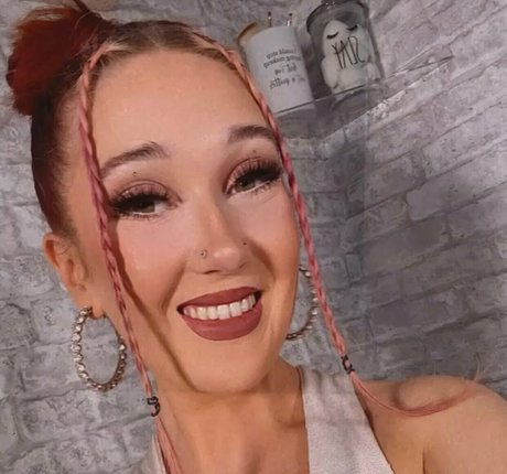 Alaston vuotanut OnlyFans-kuva Selfcarewithchloe
