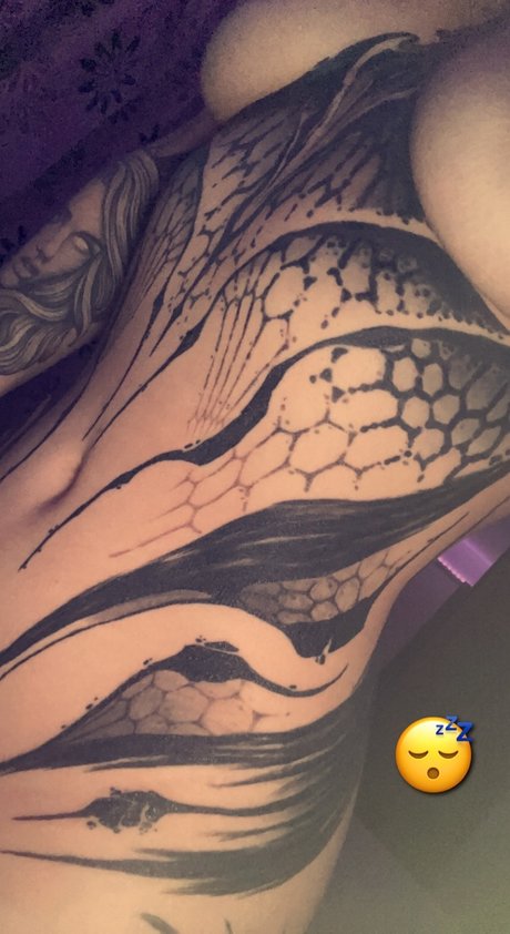 Naken läckt OnlyFans-bild av Bare Sativa 