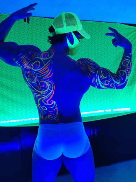 Naken läckt OnlyFans-bild av Andre Striper
