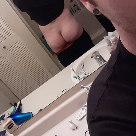Foto di nudo di fuga di OnlyFans di Eric C