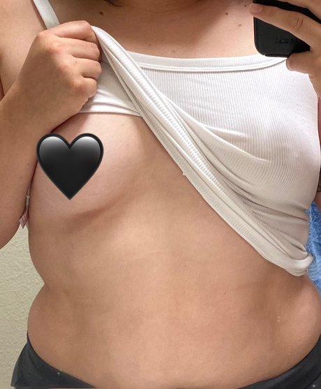 Naken läckt OnlyFans-bild av Mhmbabyy