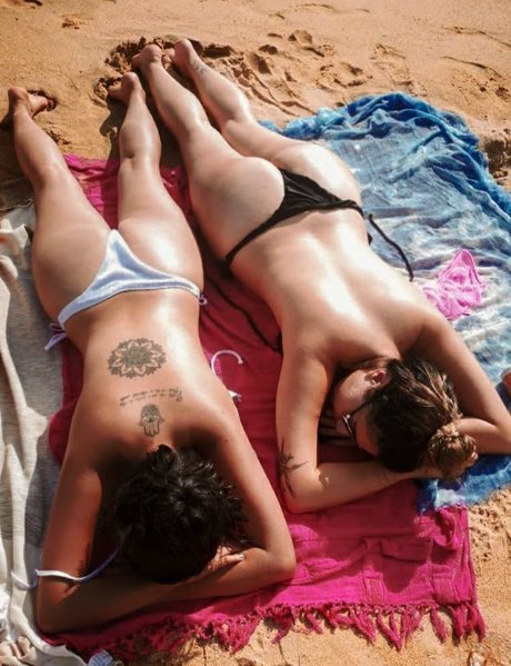 Naken läckt OnlyFans-bild av Mexits