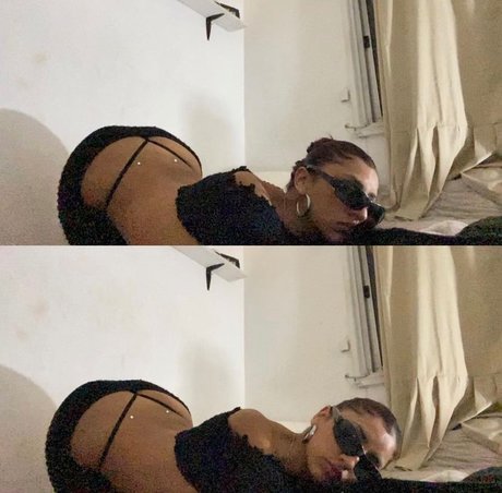 Nahá fotka uniklých OnlyFans od Bby Oliv