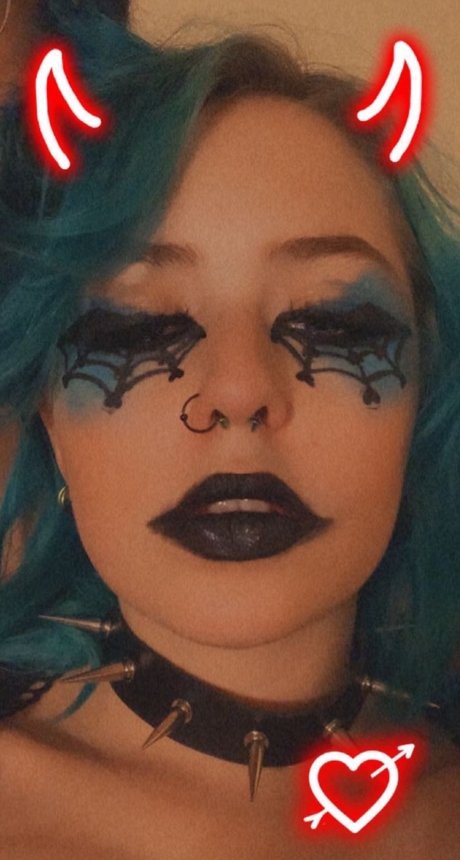 Naken läckt OnlyFans-bild av Baby Ash
