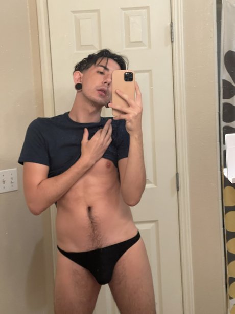 Foto di nudo di fuga di OnlyFans di Bby
