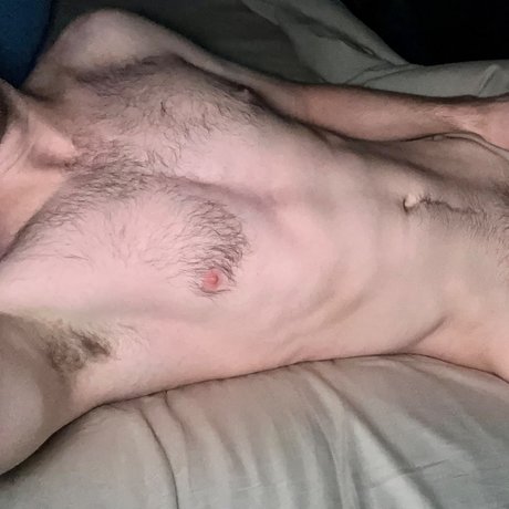 Naakte gelekte OnlyFans-foto van Beardandbody