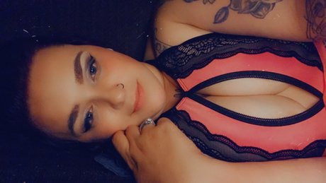 Naken läckt OnlyFans-bild av Lowkeyluna