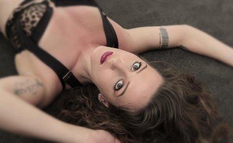 Naken läckt OnlyFans-bild av Mila Purr