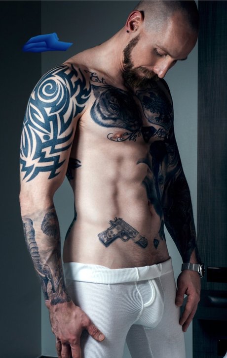Nahá fotka uniklých OnlyFans od Mike Long