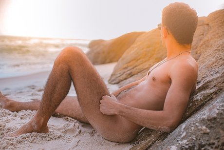 Naken läckt OnlyFans-bild av Mike Dias