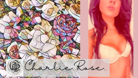 Naken läckt OnlyFans-bild av Charlierose