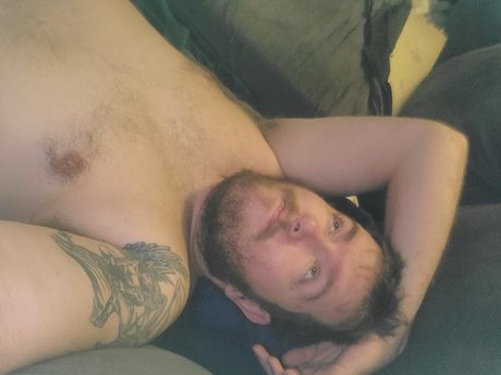 Naakte gelekte OnlyFans-foto van Matthew