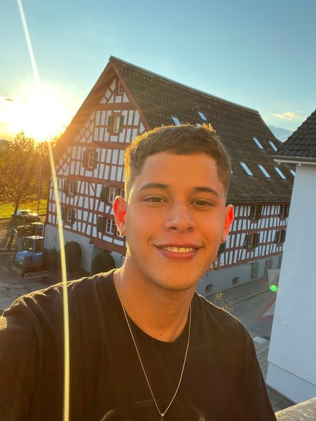 Naken läckt OnlyFans-bild av Andy Mrquez