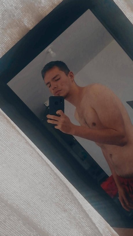 Photo nue de fuite OnlyFans de Andres Tovar