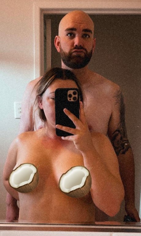 Foto di nudo di fuga di OnlyFans di Mike Ampamp Becky 