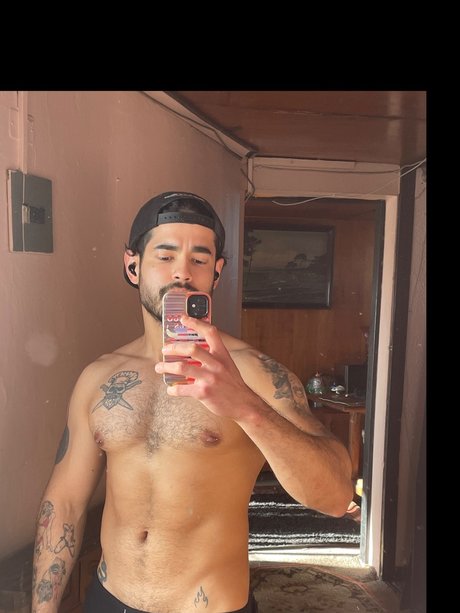 Naken läckt OnlyFans-bild av Zeus