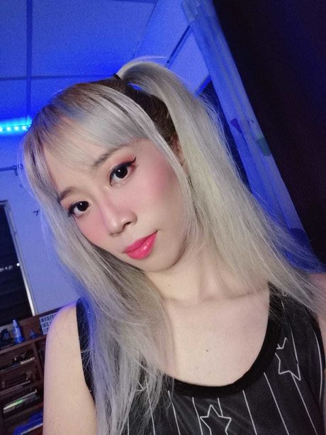 Nahá fotka uniklých OnlyFans od Michi