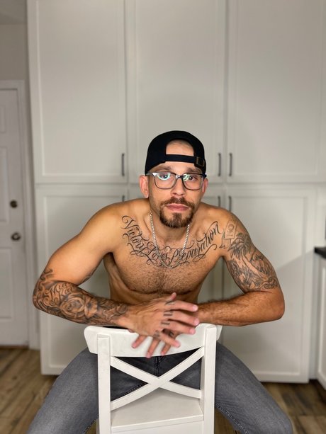 Nacktes geleaktes OnlyFans-Foto von Michaelgrey69