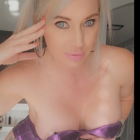 Miss Mindy Mccall 