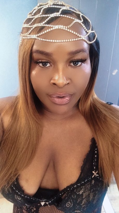 Alasti lekkinud OnlyFans-i pilt Mimi215