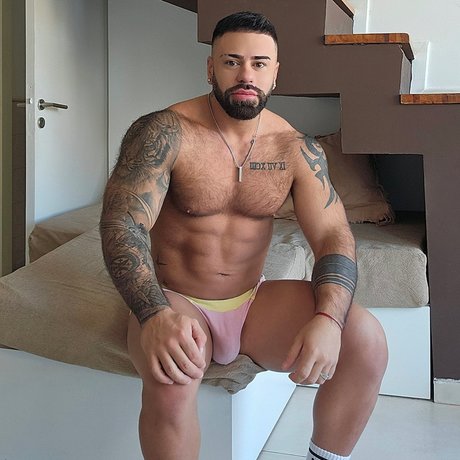 Naken läckt OnlyFans-bild av Milton Ampamp Dy