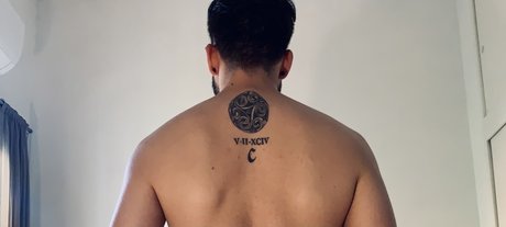 Naken läckt OnlyFans-bild av Camilo Sichaca