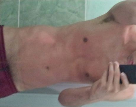 Naken läckt OnlyFans-bild av Milo