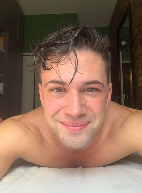 Nøgent lækket OnlyFans-billede af Milo Hudson